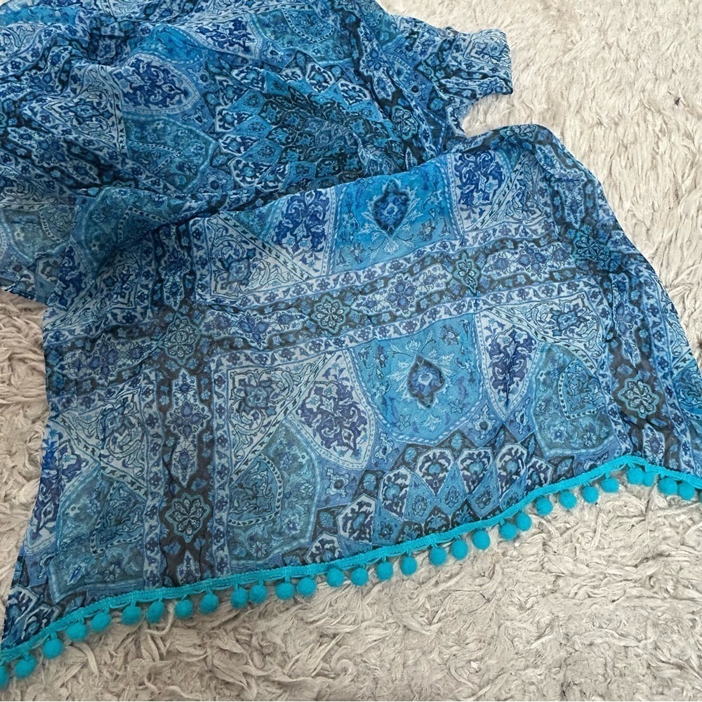 Chaser Women's Printed Pom Pom Sarong/Scarf/Shawl Blue - Picture 7 of 9